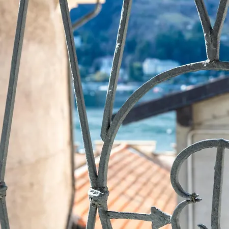 Isola Bella - Via Della Posta 아파트 *